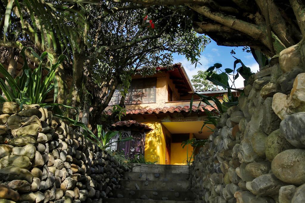 Casa Madre Tierra Hotel LàngLàngVilcabamba Ngoại thất bức ảnh