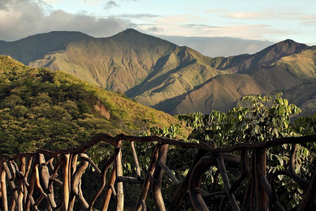 Casa Madre Tierra Hotel LàngLàngVilcabamba Ngoại thất bức ảnh